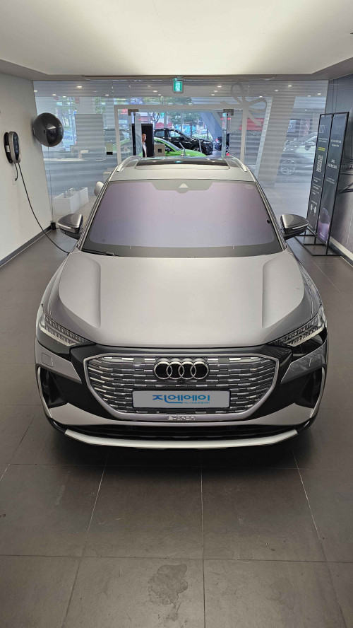 아우디Q4 e-tron2024년형전기40 Premium